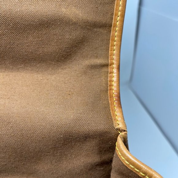 Louis Vuitton Gibeciere GM shoulder bag - Picture 12 of 12